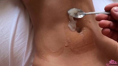 Mamada profunda i primer pla sexual apassionat - Esperma menjada